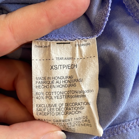 Under Armour Long Sleeve - Picture 5 of 6